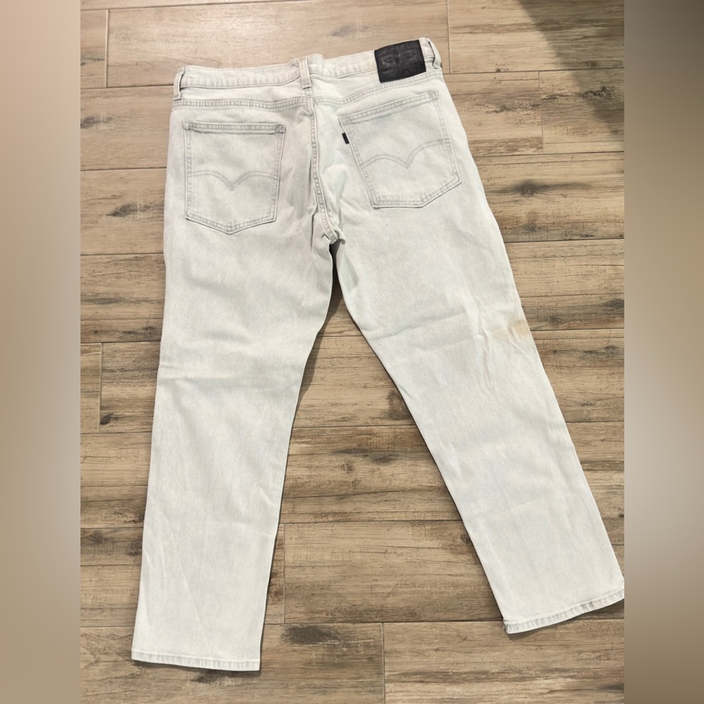 Levi's Faded Denim Jeans - Picture 2 of 3